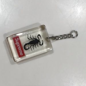 supreme scorpion keychain